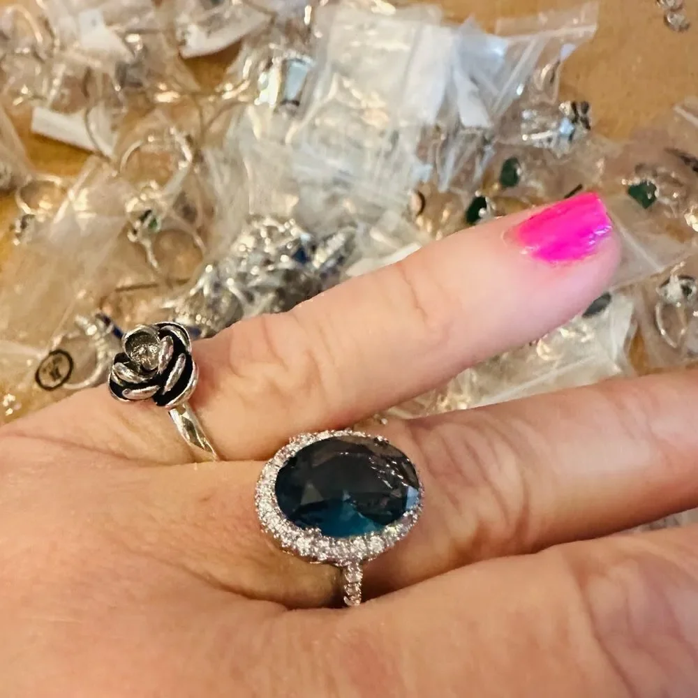 ⭐️Huge ⭐️ Dark Blue Oval Topaz With CZ White Surrounding Main Gemstone Cockta…
